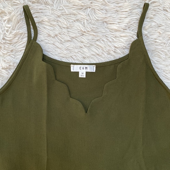 E & M Scalloped Cami💗 Olive - Picture 7 of 12